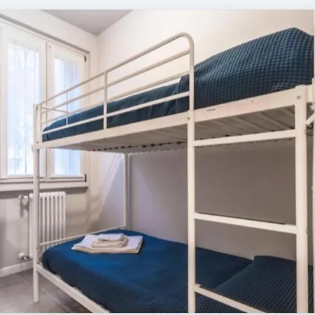 Padenghe Centro Apartment